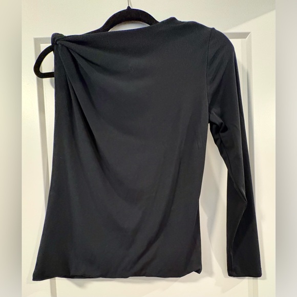 Banana Republic Women's Elegant Black Long Sleeve One Shoulder Tee - Picture 2 of 3